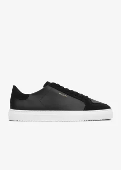 Clean 90 Triple Sneaker