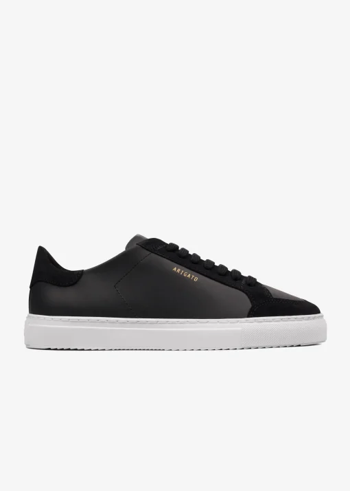 Clean 90 Triple Sneaker