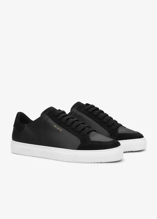 Clean 90 Triple Sneaker