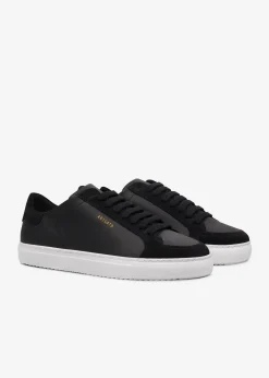 Clean 90 Triple Sneaker