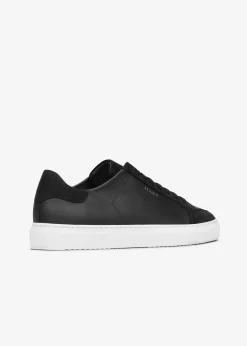 Clean 90 Triple Sneaker