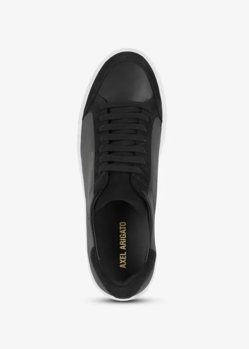 Clean 90 Triple Sneaker
