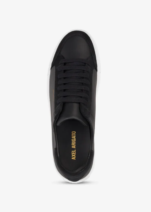 Clean 90 Triple Sneaker