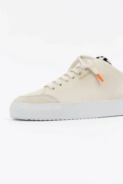 Clean 90 Triple Sneaker