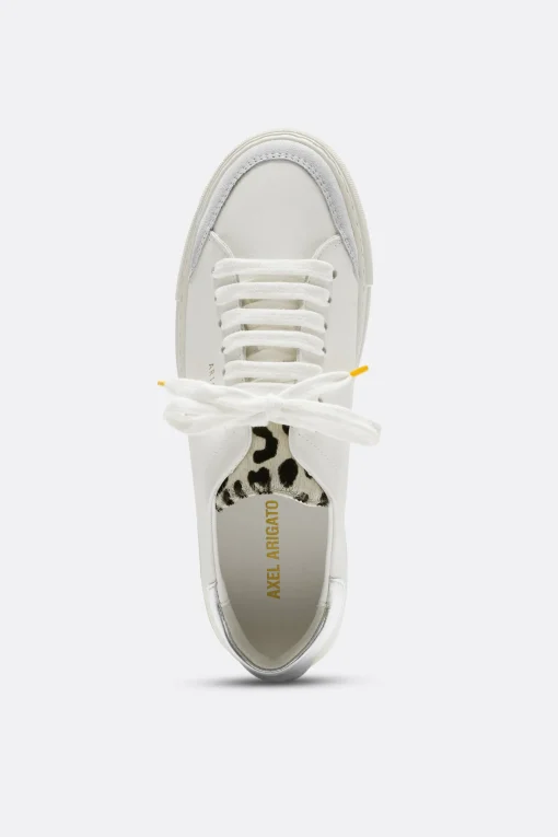 Clean 90 Triple Sneaker