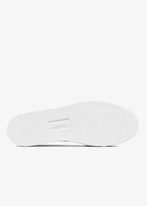 Clean 90 Triple Sneaker