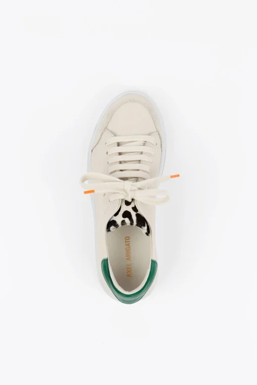 Clean 90 Triple Sneaker