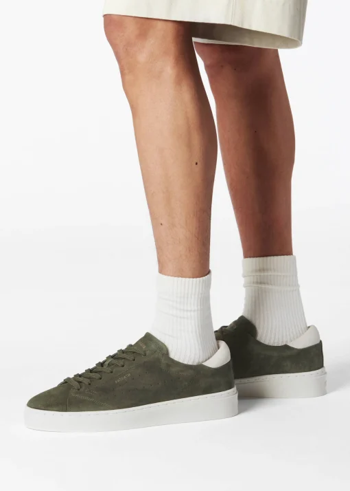 Court Suede Sneaker