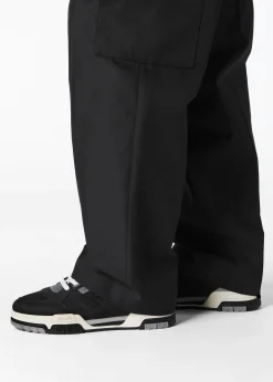 Onyx Sneaker