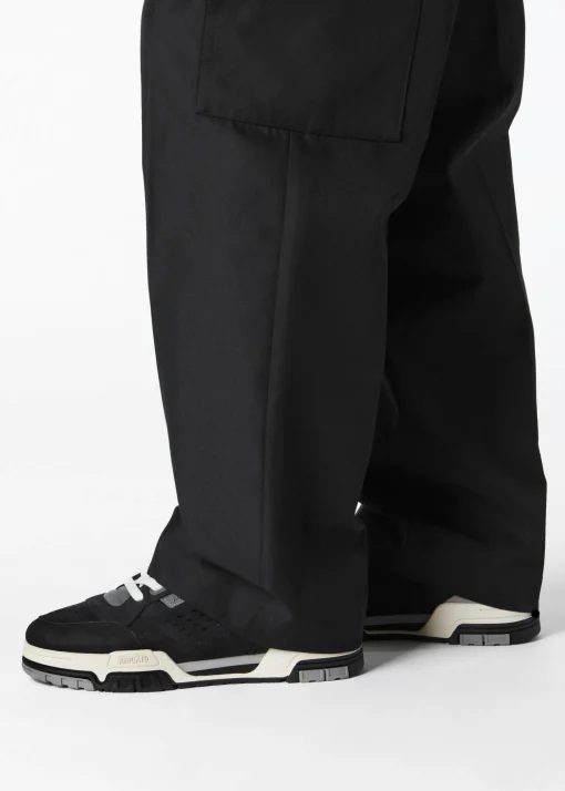 Onyx Sneaker