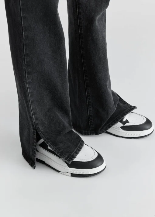 Ryder Flared Jeans